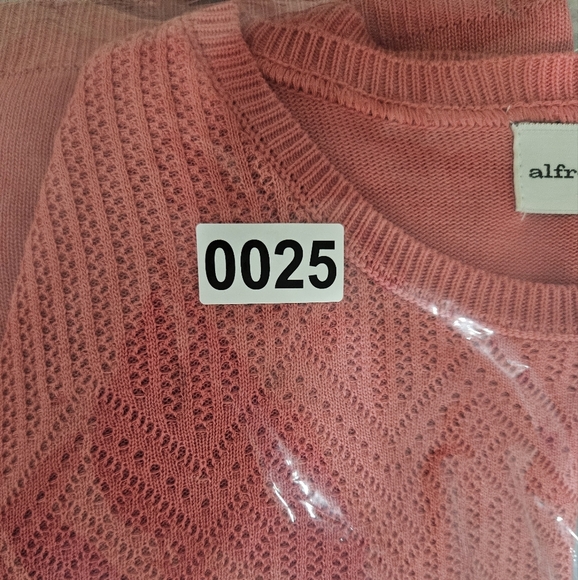 Women's Pink Short Sleeve Top - Picture 6 of 6